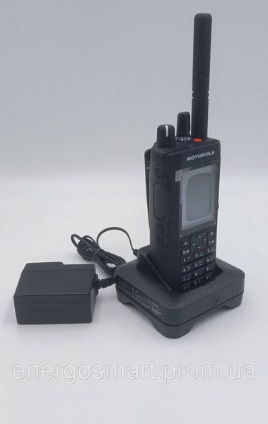 Рація Motorola R7 FKP, VHF136-174МГц, портативна цифрова ліцензія АЕS256 + WIFI, 5 Вт 64 каналів Motorola R7 FKP VHF фото